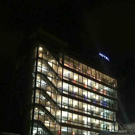 Golden Tree Hotel ベリーズシティ エクステリア 写真