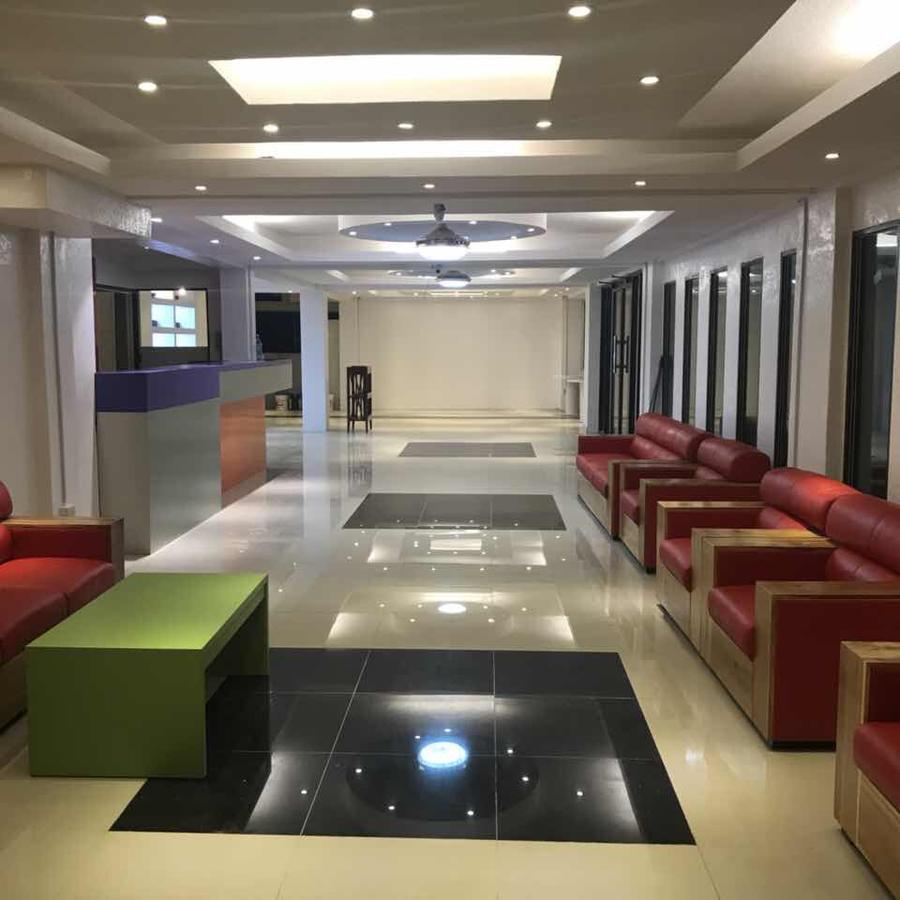 Golden Tree Hotel ベリーズシティ エクステリア 写真
